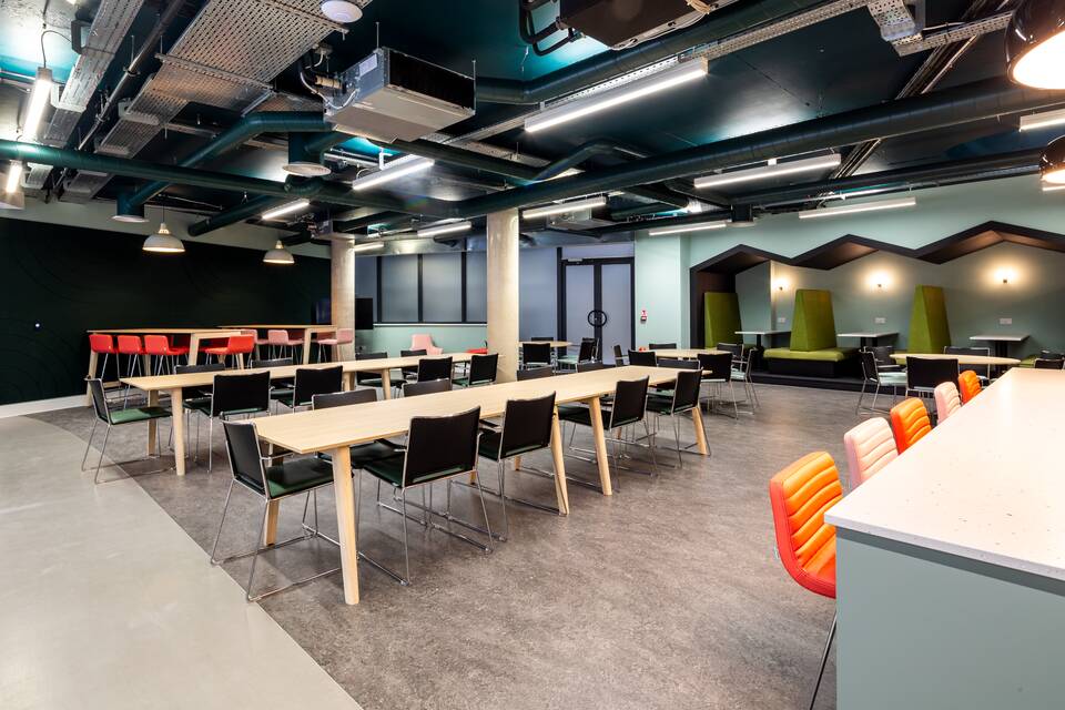 Canopi Royal Ahrend office project interior view of Canopi in London 054