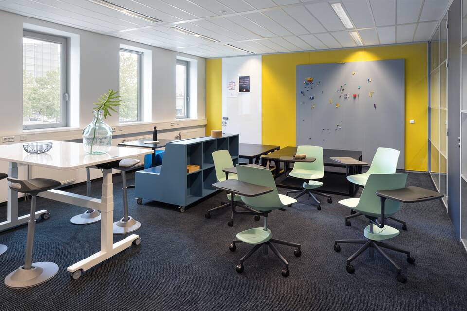 Ahrend government project interior view of Police department in nieuwegein SP03