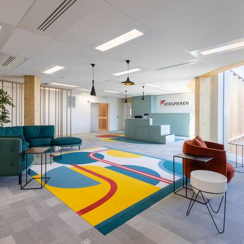 Royal Ahrend office project interior view of Verspieren in Saint Denis AP01