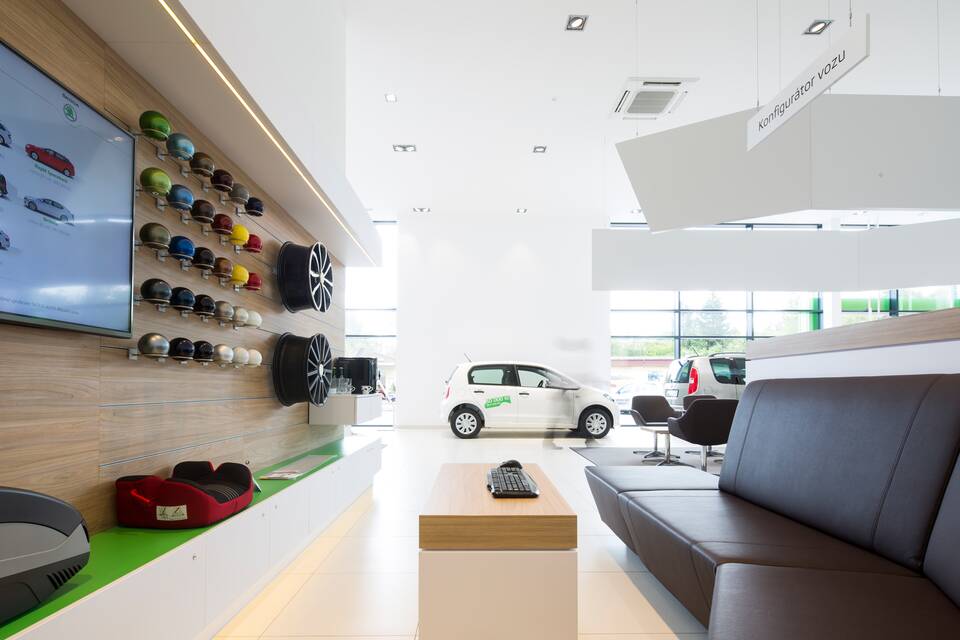 Royal Ahrend store furnishing project interior view of ŠKODA AUTO dealer Auto Dryml in Pardubice Czech Republic jrs3214