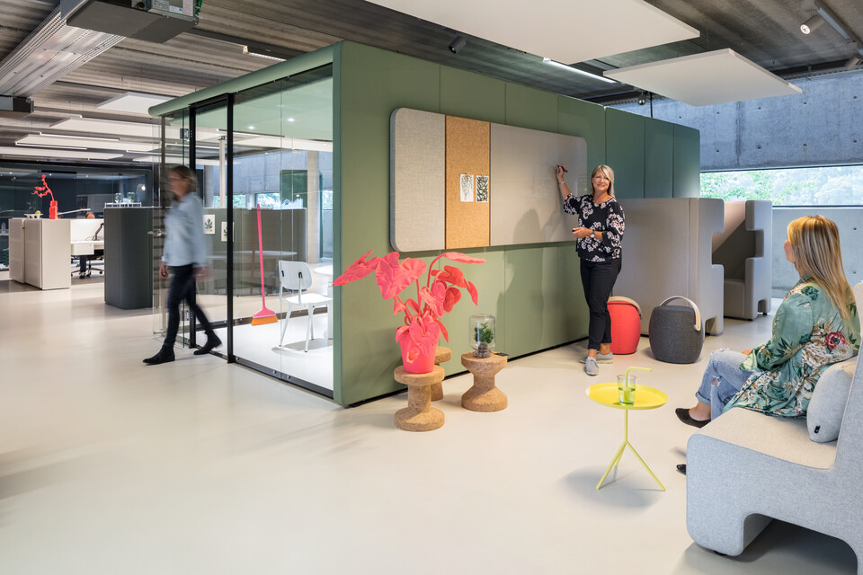 Royal Ahrend Showroom in Brussels 08