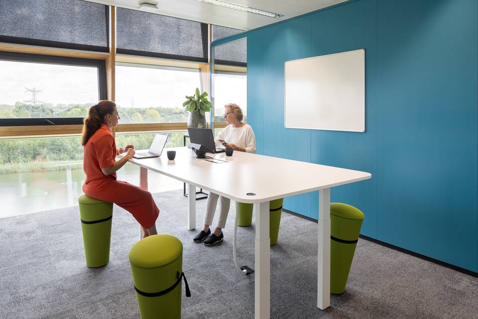 Ahrend office project interior view of NXP in Eindhoven SP08