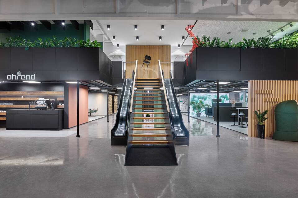 Royal Ahrend interior view of Inspiration Centre in Prague 28