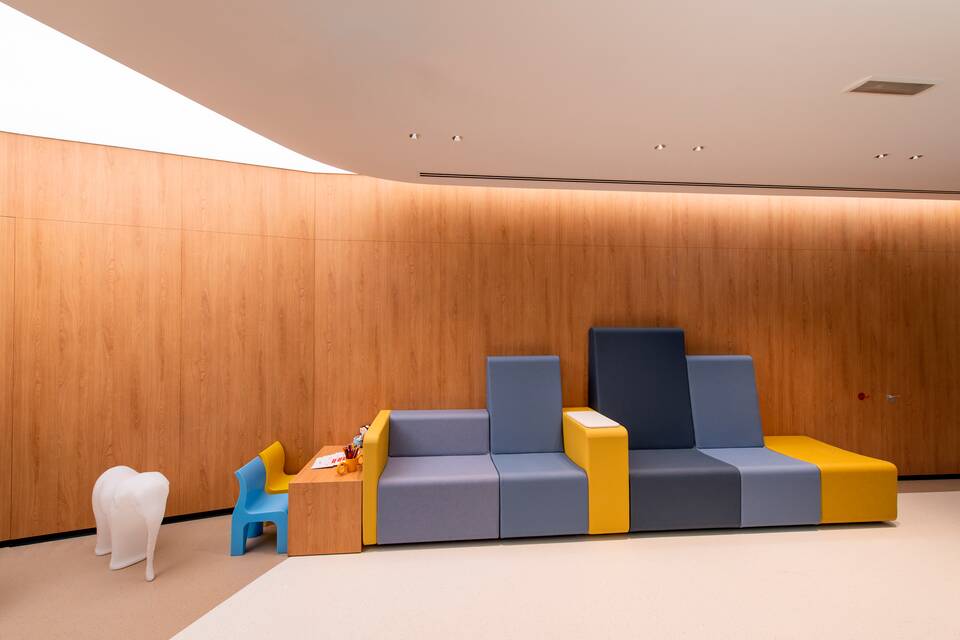 Loungescape, Low Res Elephant, Bronto, Dombo   squarexxl