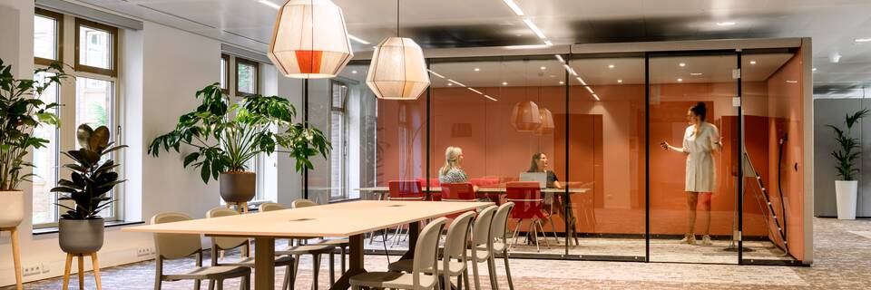 Gispen Government project interior view of FMH Haaglanden in The Hague MB5069