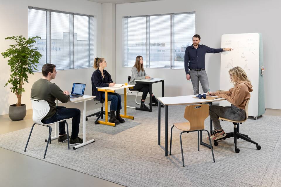 Grow Classic, Grow Work, Grow Comfort, Royal Ahrend educational setting with Grow tables and chairs in Culemborg 03