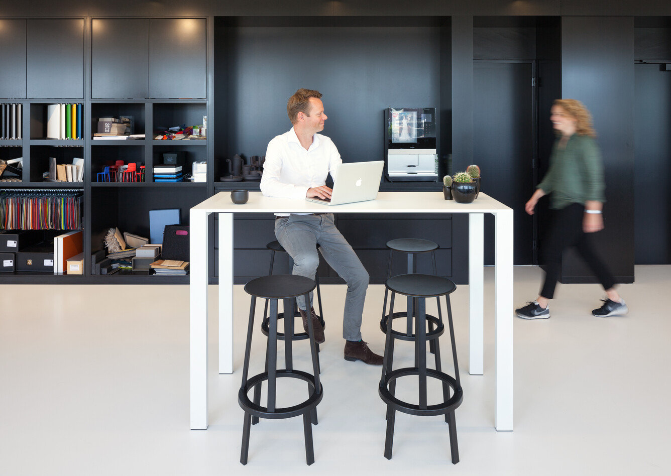 Portal Royal Ahrend Inspiration Center in Amsterdam 0601B