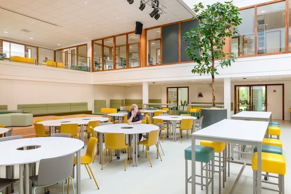 Leonardo College   landscapem