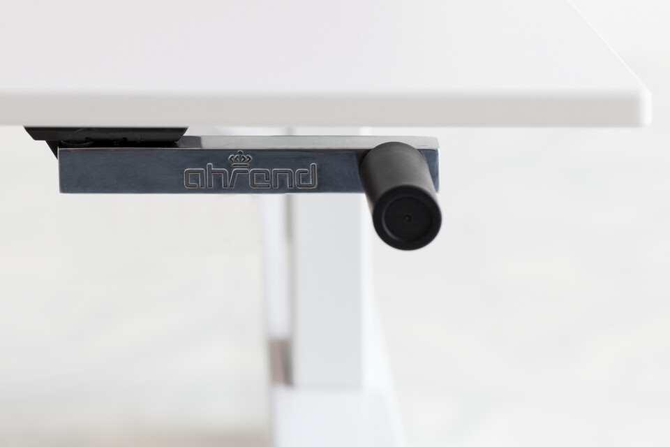 Balance Royal Ahrend Balance workstation in white with cranck front detail view