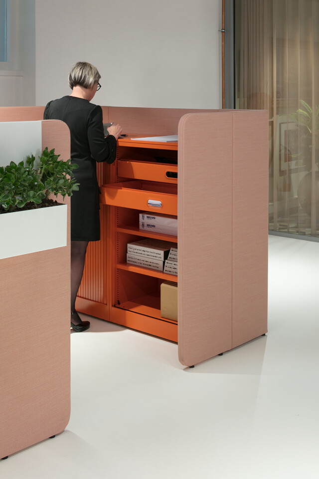 Concentration Corner, Jaloeziedeurkast   portraitxl