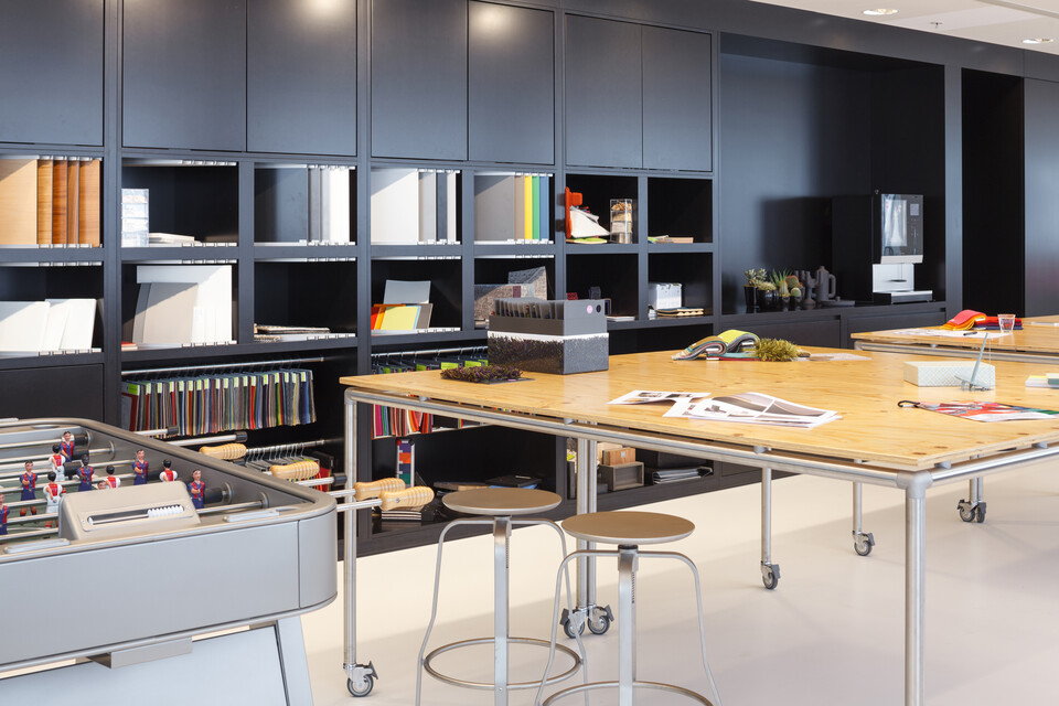 Move Royal Ahrend Inspiration Center in Amsterdam 13