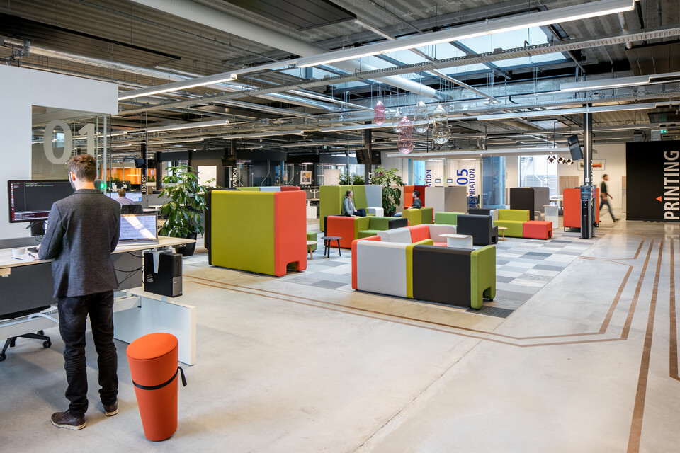 Royal Ahrend office project Topic Embedded Systems in Best 021