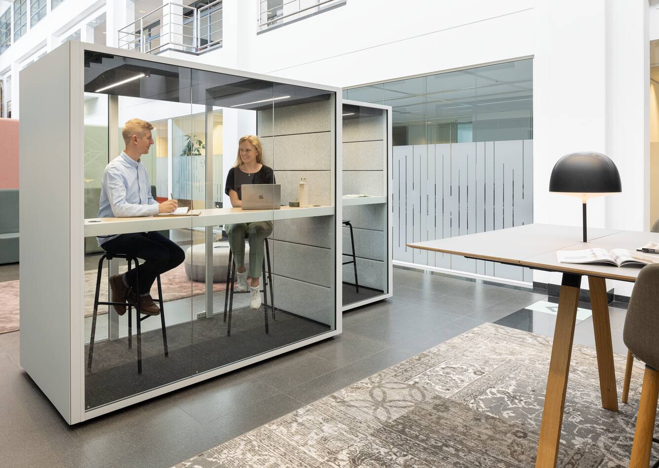Qabin Chat Connect high, Qabin Call, Aero, Grow Barstool Qabin Chat Connect high, Qabin Call, Aero, Grow Barstool landscapem