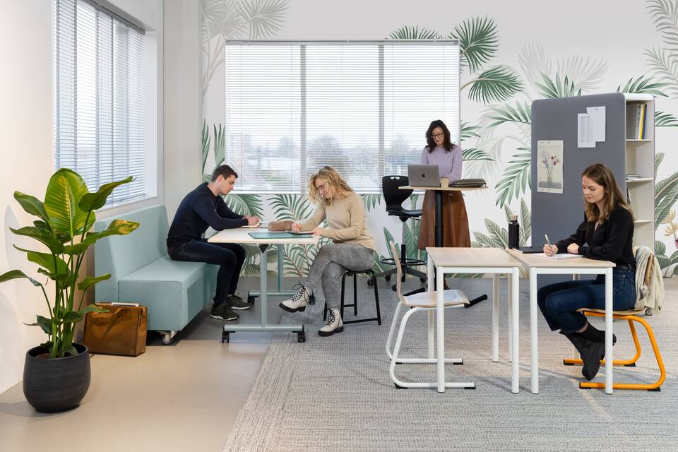 Engage Single, Grow Fold, Grow Work High, 452, Grow Comfort, Grow Classic, Grow Move Royal Ahrend educational setting with Grow tables and chairs in Culemborg 05