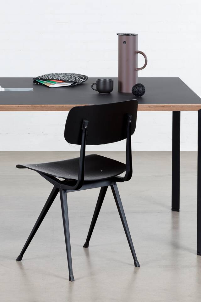 Royal Ahrend Delta table in black with black tabletop and black Result chairs front view website cutout