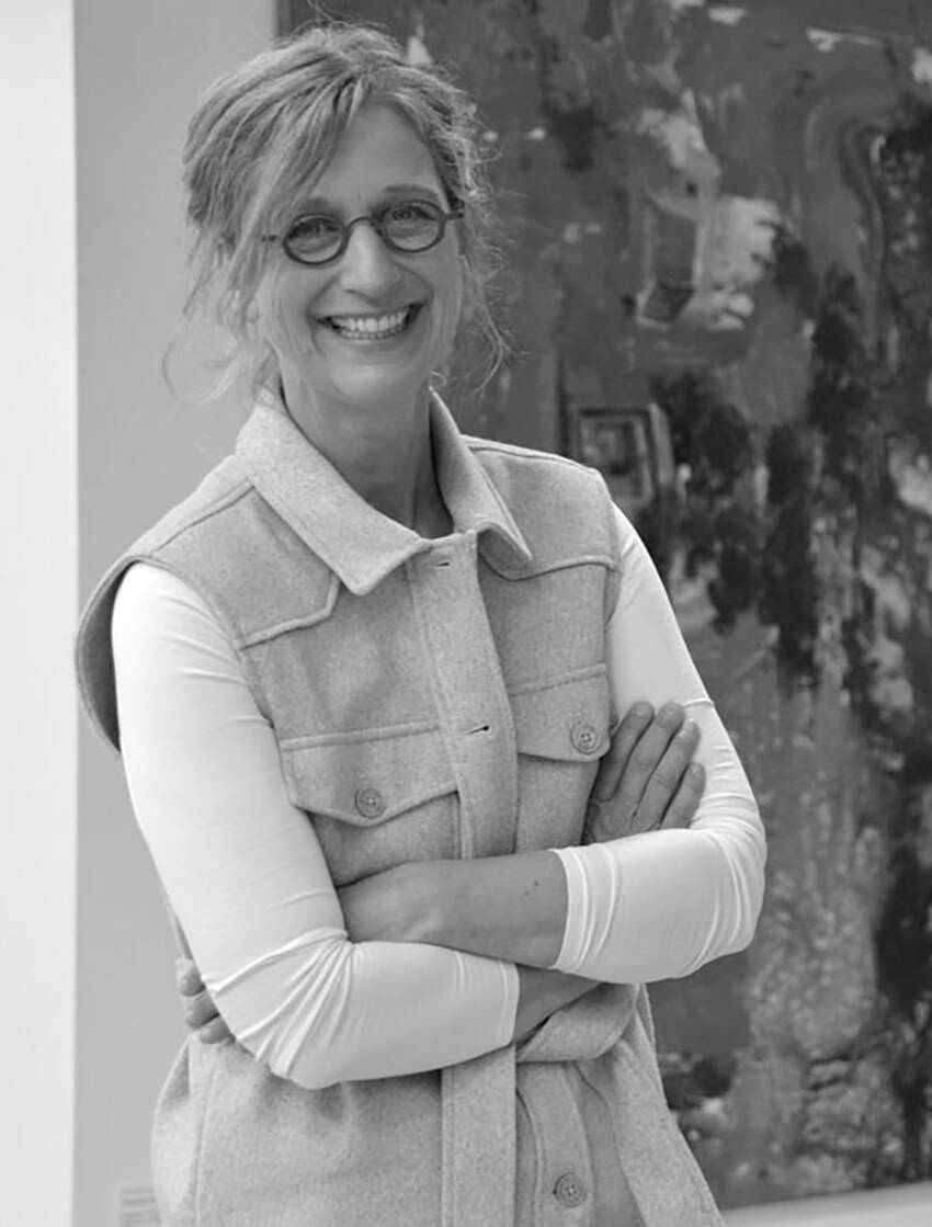 portrait of Iris Hobo