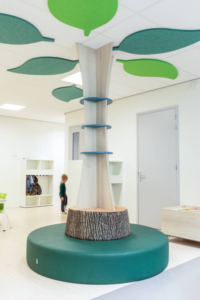 Trampoline   portraitxl