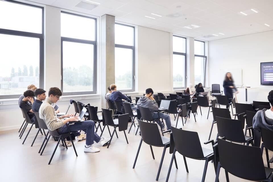 Gispen education project interior view of ROC Mondrian in The Hague DZK10745