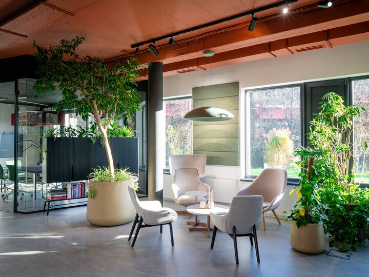 Royal Ahrend interior view of Showroom in Bratislava