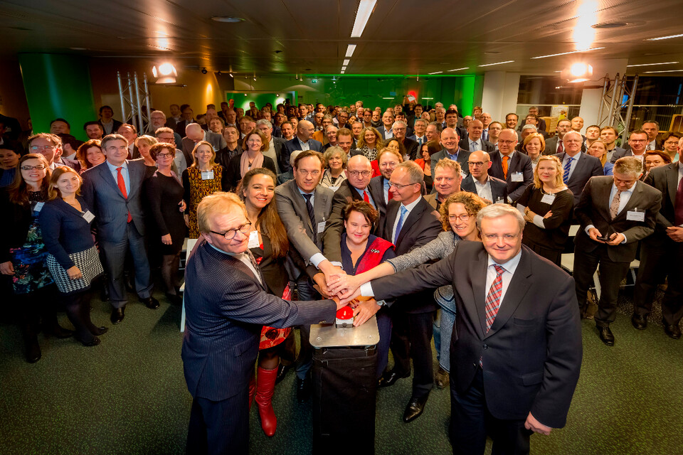 Rijksoverheid startschot grondstoffenakkoord met deelnemende partijen