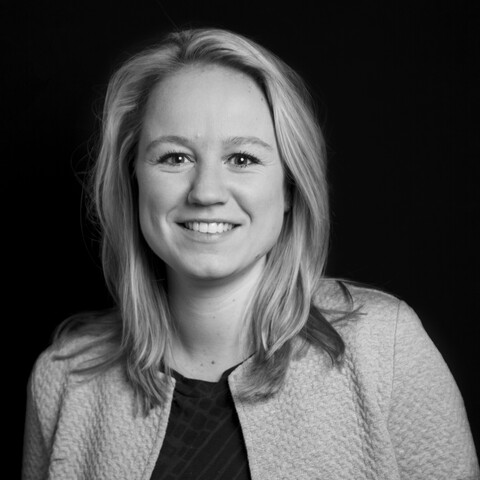 black and white portrait of Isabelle Fiddelers