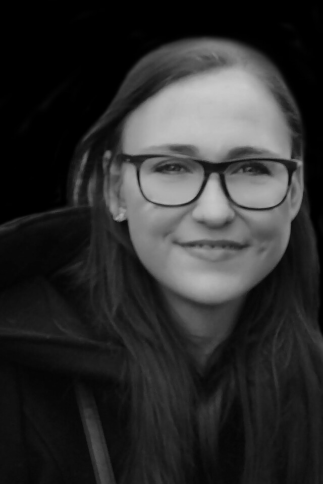 Black and white portrait of Amanda