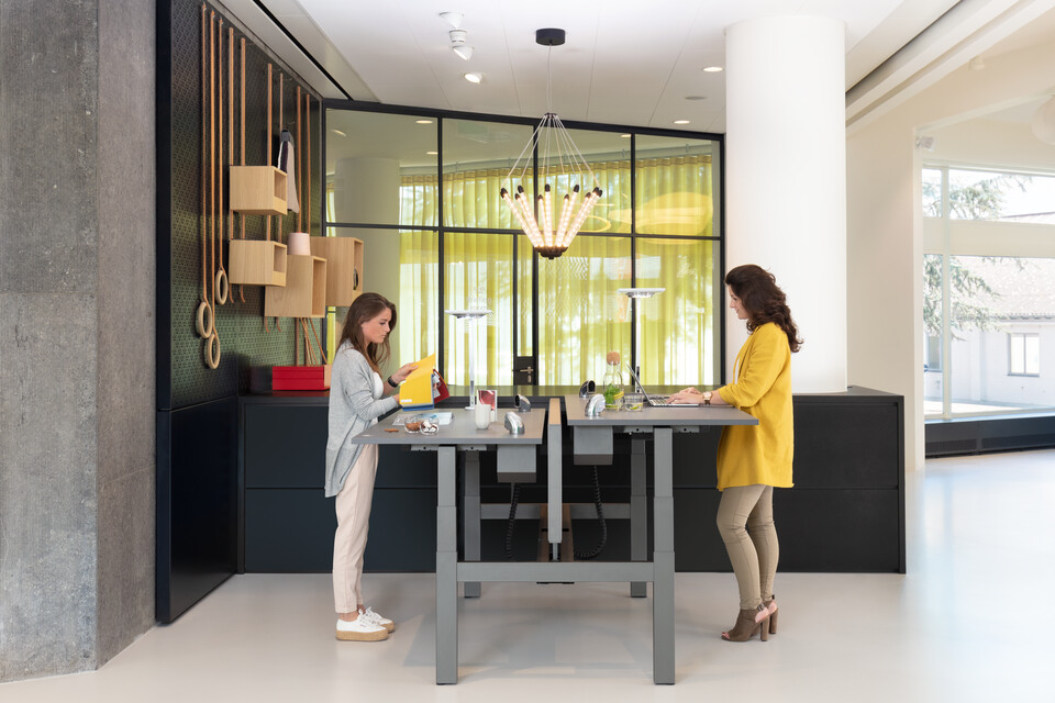 Comfort Royal Ahrend Comfort workstation in showroom Sint Oedenrode 04