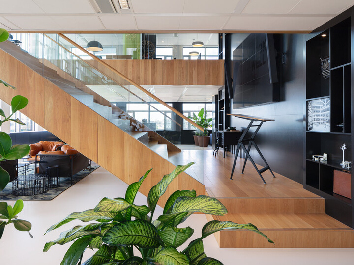 Royal Ahrend Inspiration Centre in Amsterdam 190705