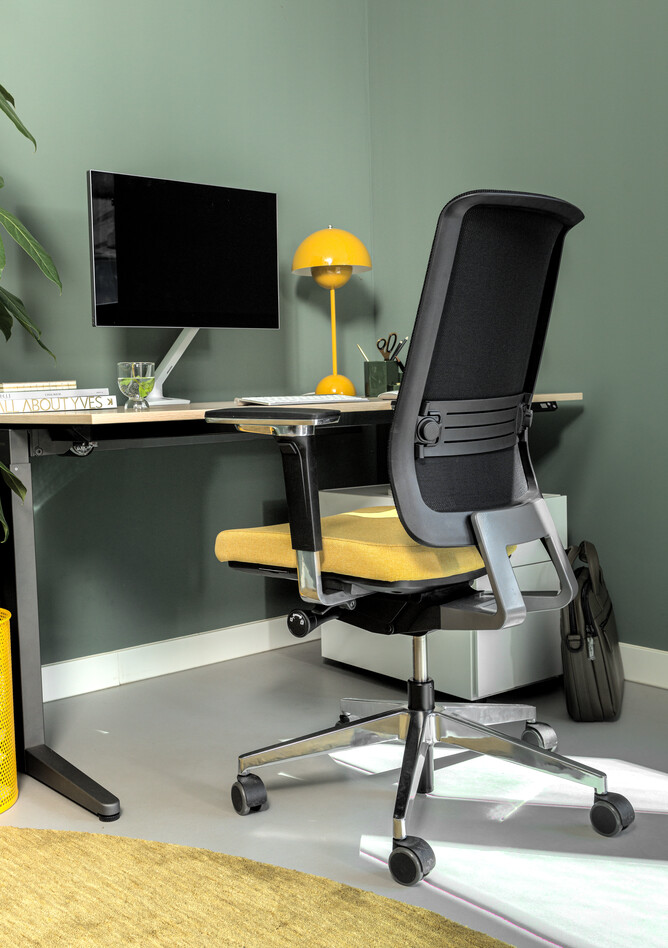 Balance, Ease, Pedestal Balance, Ease, Pedestal portraiti