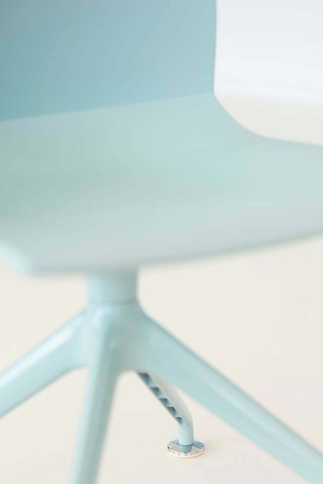 Royal Ahrend Inspiration Centre in Amsterdam L1000932 website cutout